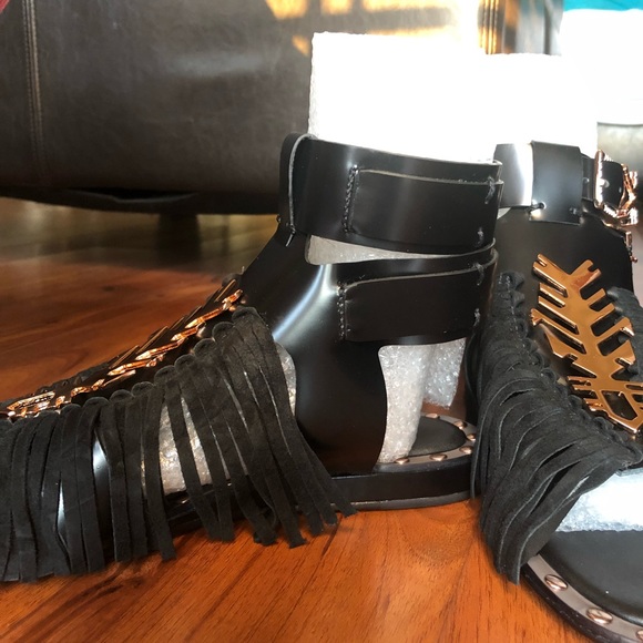 Beautiful and Rock Ivy Kirzhner Fringe Sandal. NWB - Picture 6 of 8